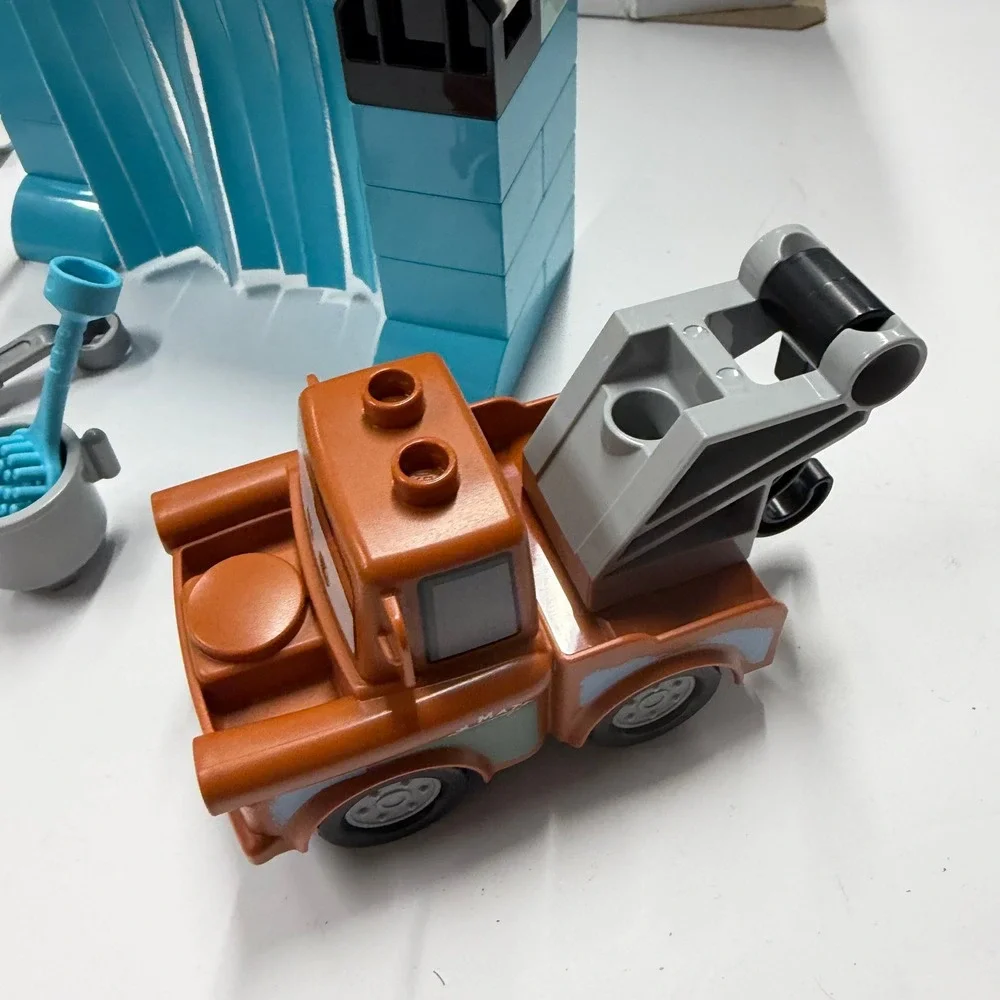 LEGO Duplo Disney Pixar Cars Lightning McQueen Mater Car Wash Fun 10996 29 Pcs